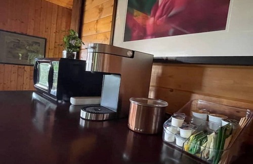 Hana Apartment | Stay in Hana Upstairs