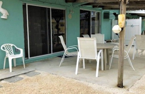 Key Colony Beach House | Stay where the Water is your Backyard. Cabana Club, Key Colony Beach, Priv Dock