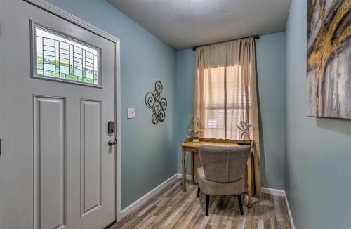 Wright House | Stellar Fort Walton Retreat ~ 2 Mi to Beach!
