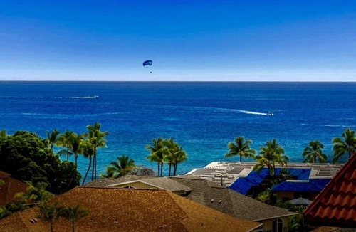 Historic Kailua Village Apartment | STEPS TO DOWNTOWN & OCEAN - KONA ISLANDER INN CONDOS condo