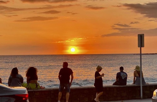 Historic Kailua Village Apartment | STEPS TO DOWNTOWN & OCEAN - KONA ISLANDER INN CONDOS condo