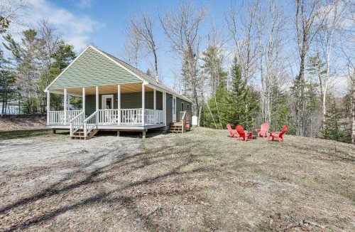 Franklin House | Steps to Lake Access! Eastbrook Family Cabin