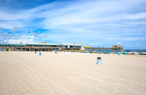 Avon By The Sea House | Steps to Sand: Condo w/Pool Access in Cocoa Beach