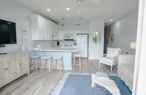 Gulf Place Condo | Steps to the beach!