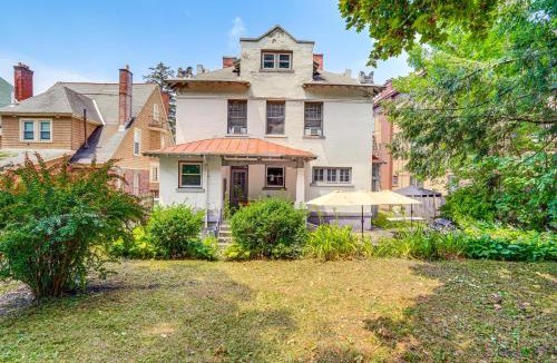 Stockade Historic District Apartment | Steps to Union College: Home w/Shared Yard!