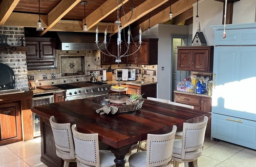 Phillipsburg House | Stone Manor -full house & Property Or just Paris Suite for 2 in off season