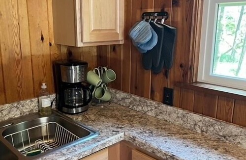 Rapid River Cabin | Stony Point Cabin #4 :Catch the Summer Breeze at Stony Point Cabin #4 – A Lakeside Retreat