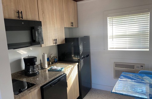Averill Farms Apartment | Studio with kitchen and steps from beach access steps in Melbourne Beach Florida