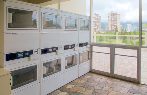 Waikiki Apartment | Studio with views of Diamond Head, private lanai, pool & hot tub