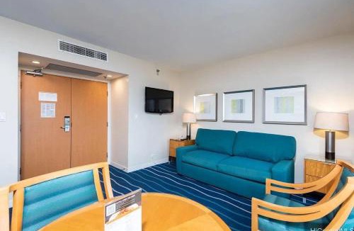 Ala Moana House | Stunning Ala Moana 1BR W Balcony & Mountain City Views 0626