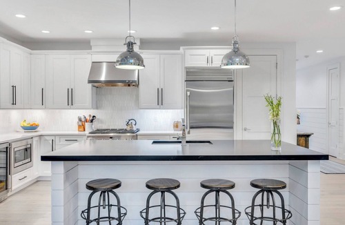 Northwest Harbor House | Stunning meets cozy in this gorgeous newly built vacation home
