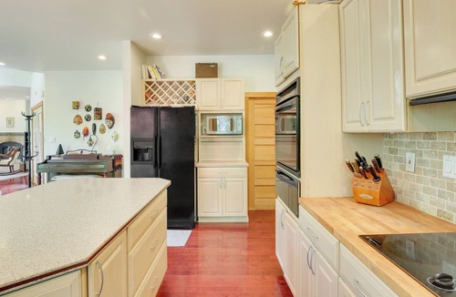Monroe House | Stunning Monroe Home w/ Sunroom & Deck!
