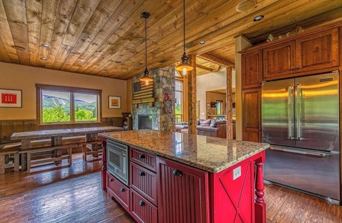 Sunday River Area House | Stunning mountain-view estate with private pool & hot tub - near slopes