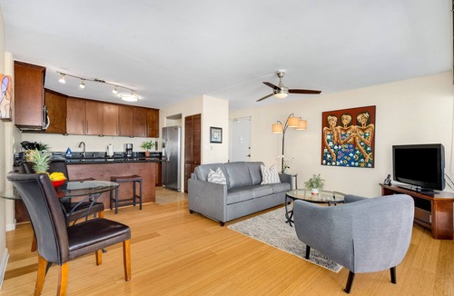 Waikiki Condo | Stunning Ocean View Condo! Best Location!