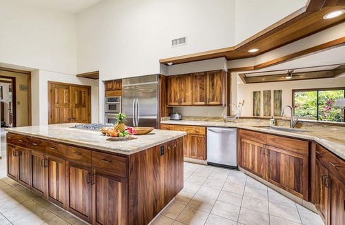 Kahaluu Bay House | 🏖️Stunning Ocean Views | Private Pool | Gated Community