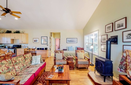 Volcano House | Stunning retreat w/a full kitchen, gas fireplace, furnished lanais, & WiFi