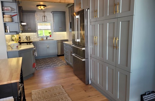 Howe Island House | Stunning views, cottage charm and modern luxury converge in the 1000 Islands!
