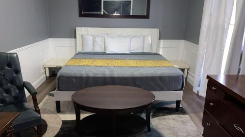 Ellendale House | Stylish 4BR Prime Location Close to All!