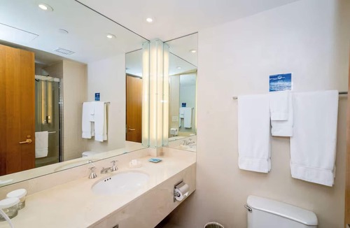 Ossining Hotel | Stylish Boutique Stay Near Downtown Dining and Shopping