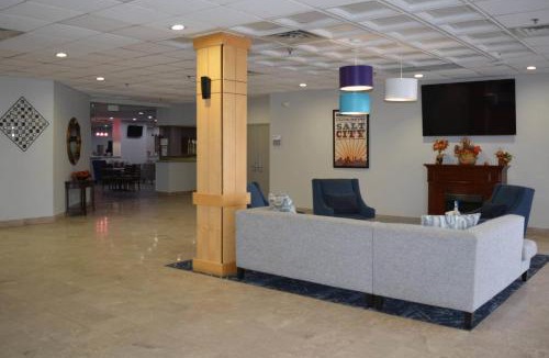 East Syracuse Hotel | Suburban Studios Syracuse Carrier Circle