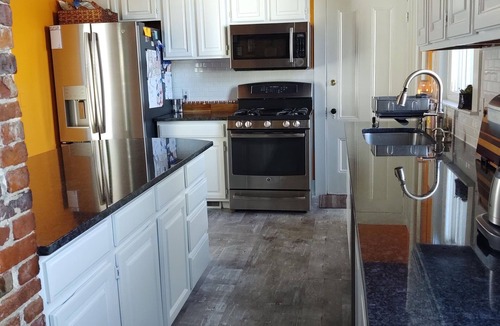 South Portland Apartment | Summer long stay rental. 5 minutes to Portlands Old Port!