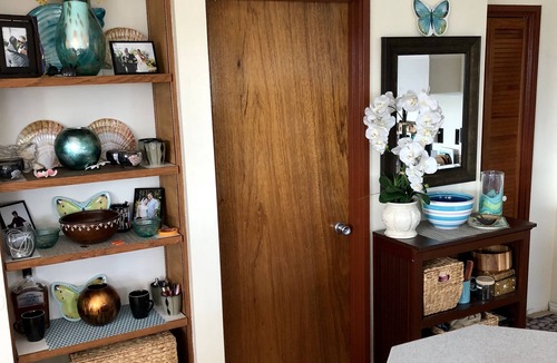 Tantalus Apartment | Sun, Sand & Surf ! 2 Bed/2 Bath Suite —Come Aloha w/Us! Free Parking & Laundry