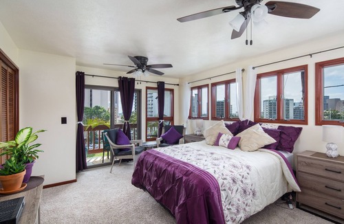 Tantalus Apartment | Sun, Sand & Surf ! 2 Bed/2 Bath Suite —Come Aloha w/Us! Free Parking & Laundry