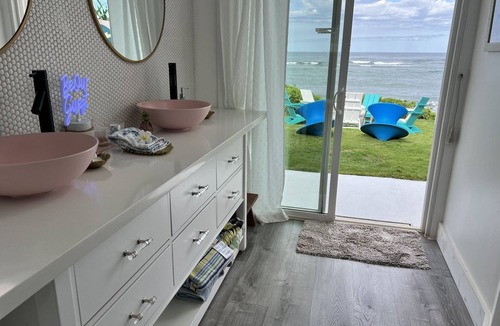 Laie House | SUN, SWIM, SURF, kid-friendly,beachfront, 30 day contact us, see details