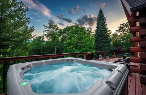 Sunday River Area Cabin | Sunday River Cabin: Fire Pit, Hot Tub & Game Rooms