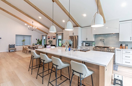 Lake Michigan Beach House | Sunnier Daze :Sun, Sand & Stunning Sunsets – The Perfect Summer Getaway!