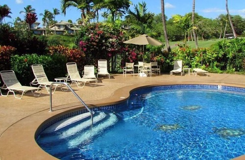 Wailea Condo | Sunny top floor condo, 10 minute walk from Wailea beaches