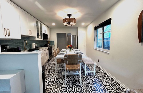 Mango Groves House | SUPER CUTE 2-BDR Lake Worth Beach Pool House - walk to town, golf & beach!