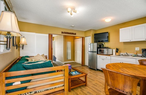 Waikiki Apartment | Surfer's Dream Condo w/Full Kitchen - Free Wifi, Sleeps 4