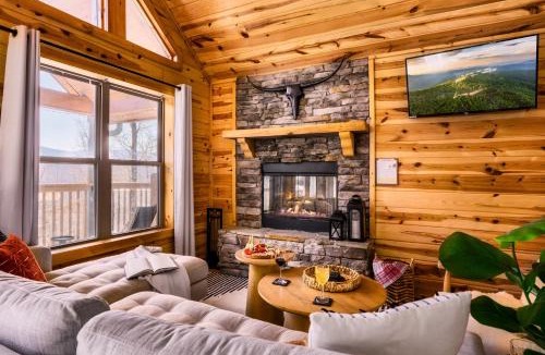 Chalet Village North Ski Chalet | Take It Easy - 5 Star Family Cabin View Hot Tub FirePit Pools Bears