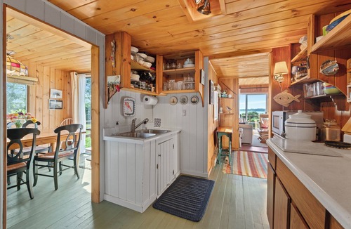Mid-Coast and Islands Cottage | The Beach Pea 2 BR/1 BA Beachside bungalow feet from the Maine shore.