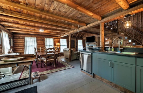 Rangeley House | The Boston | Waterfront on Mooselookmegtunic Lake | Pet Friendly