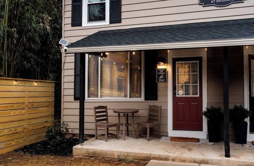 Elizabethtown Apartment | The Cardinal I 2 BR Apartment, Sleeps 4
