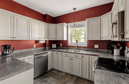 Mount Aetna House | The Cumberland House * 5 bed 5 bath