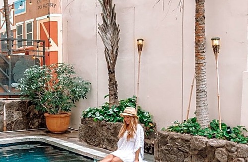 Waikiki Hotel | The Equus