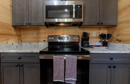 Black Mountain Cabin | The Gertie Cabin w/Hot Tub at Halfback Hollar Farm