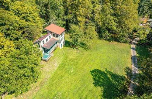 Marshall Condo | The Highland Hideaway