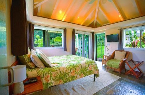Hilo Hotel | The Inn at Kulaniapia Falls