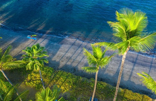 Historic Lahaina Front Street House | The KulanI Maui: boutique bungalow accommodations one walking street to beach