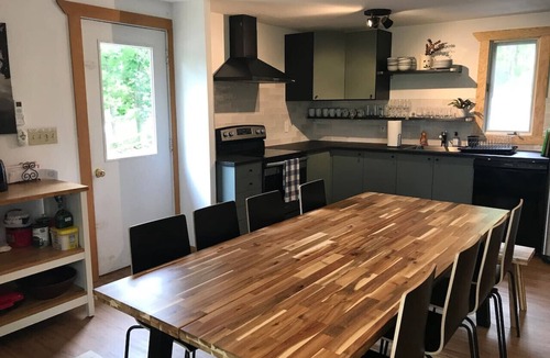 Hunter Cabin | The Lakefront Chalet - Ski, Ride, Golf, Bike, Hike