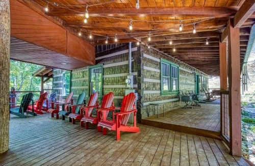Sevierville Ski Chalet | The Lodge At Whiskey Falls- Prefect for some R&R - 75 Ft water fall, Theater Game room