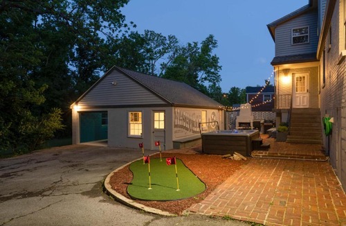 Donelson House | The Nashville Playground: 5BR Home with Hot Tub, Cinema, and Arcade