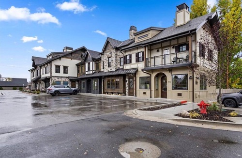Midway Condo | The Nest Room | Midway Main Shops | Park City Ski