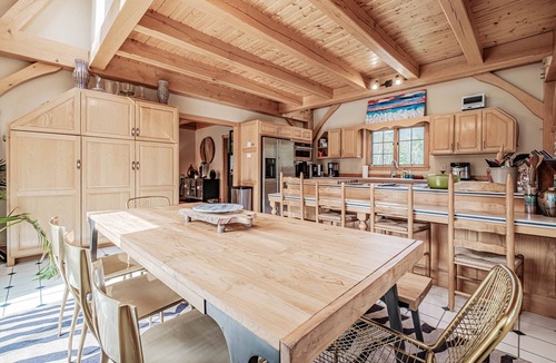 Bethel House | The Paddle House: Riverfront, Kayak, Game Room, HotTub, Yard Games! Pet Freindly