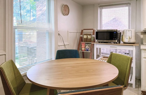 Connelly House | The Quaint House: Modern Heritage in Roundout Kingston Waterfront