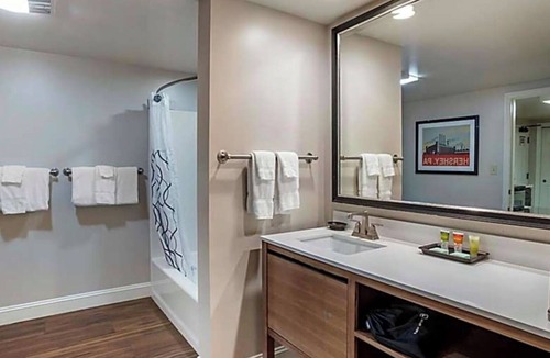 Hershey Resort | The Suites at Hershey 2 br 2 bath Sleeps 8 Book 7/3-7/6 or 7/6-7/10
